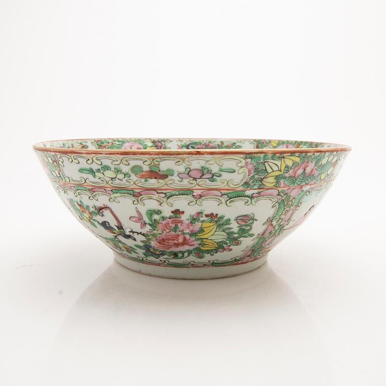 Bowl and cover urn, China, Canton, 18th/20th century.