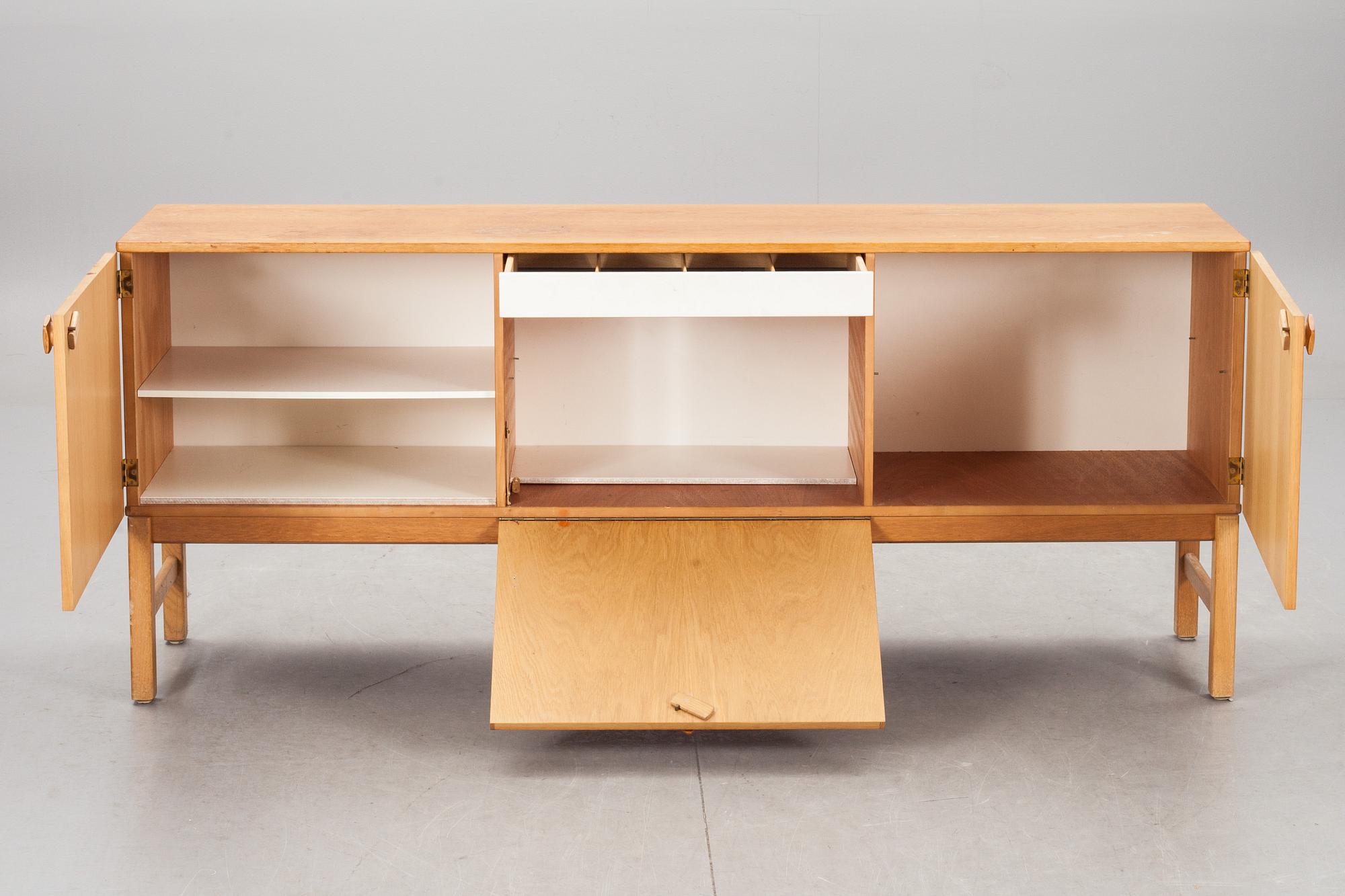 SIDEBOARD, 1900-talets andra hälft.