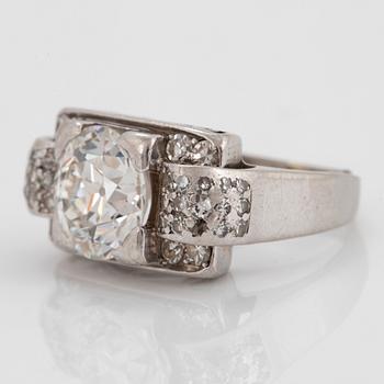 A CF Carlman 18K white gold ring set with an old-cut diamond weight ca 2.10 cts quality ca H/I vs.