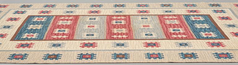 Anna-Greta Sjöqvist, Matta, rölakan, ca 310-312,5 x 202-204 cm, inskription och signerad 19 JB 57 AGS.