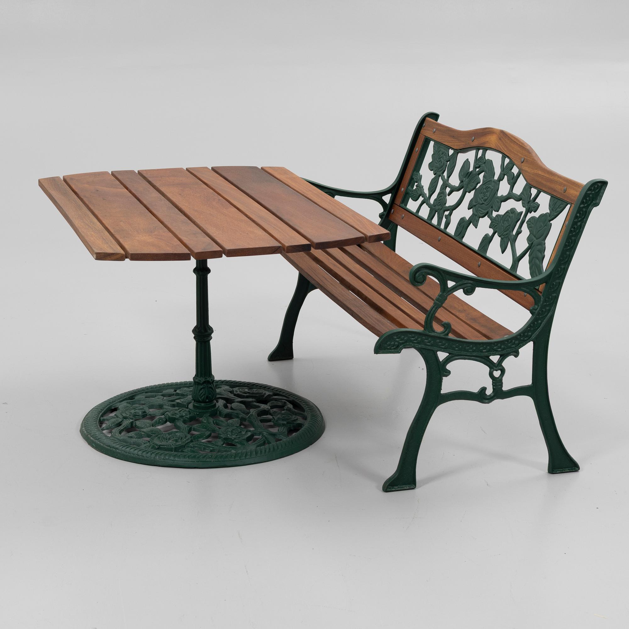 Garden group, 3 pieces, 20th century.