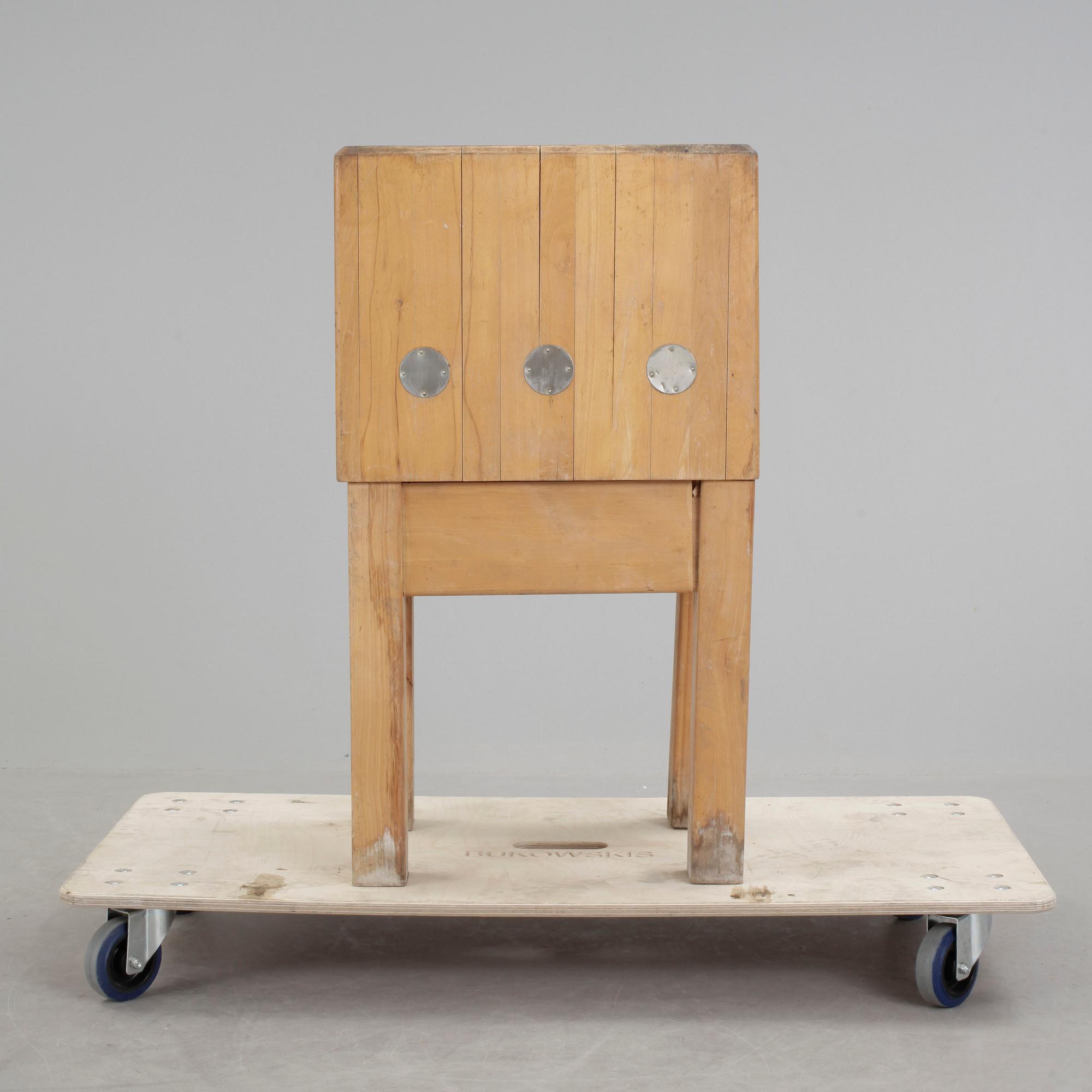 SLAKTBÄNK, 1900-tal.