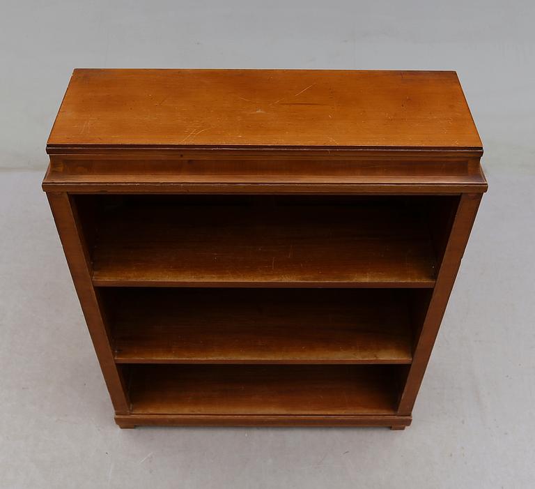 BOKHYLLA, 1900-talets första hälft.