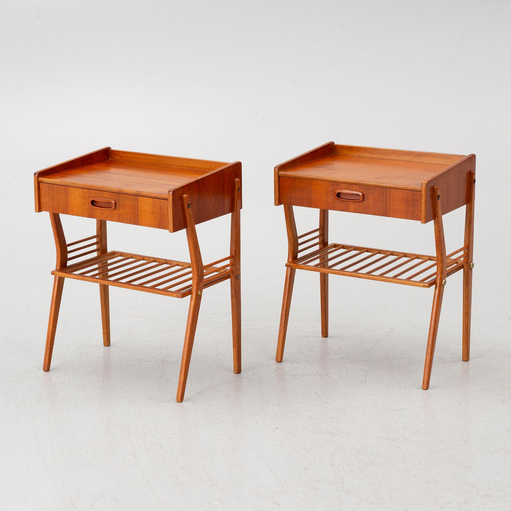 Bedside tables, a pair, 1950s/60s.
