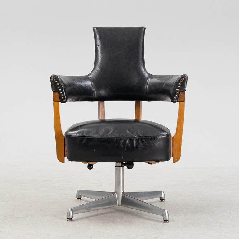 A 'Löten' swivel office chair by E K Augustosson for Hjalmar Jackson AB 1967.