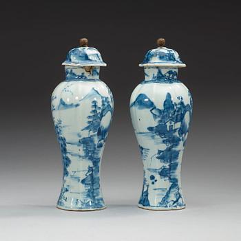 A pair of blue and white vases with covers, Qing dynasty, Kangxi (1662-1722).