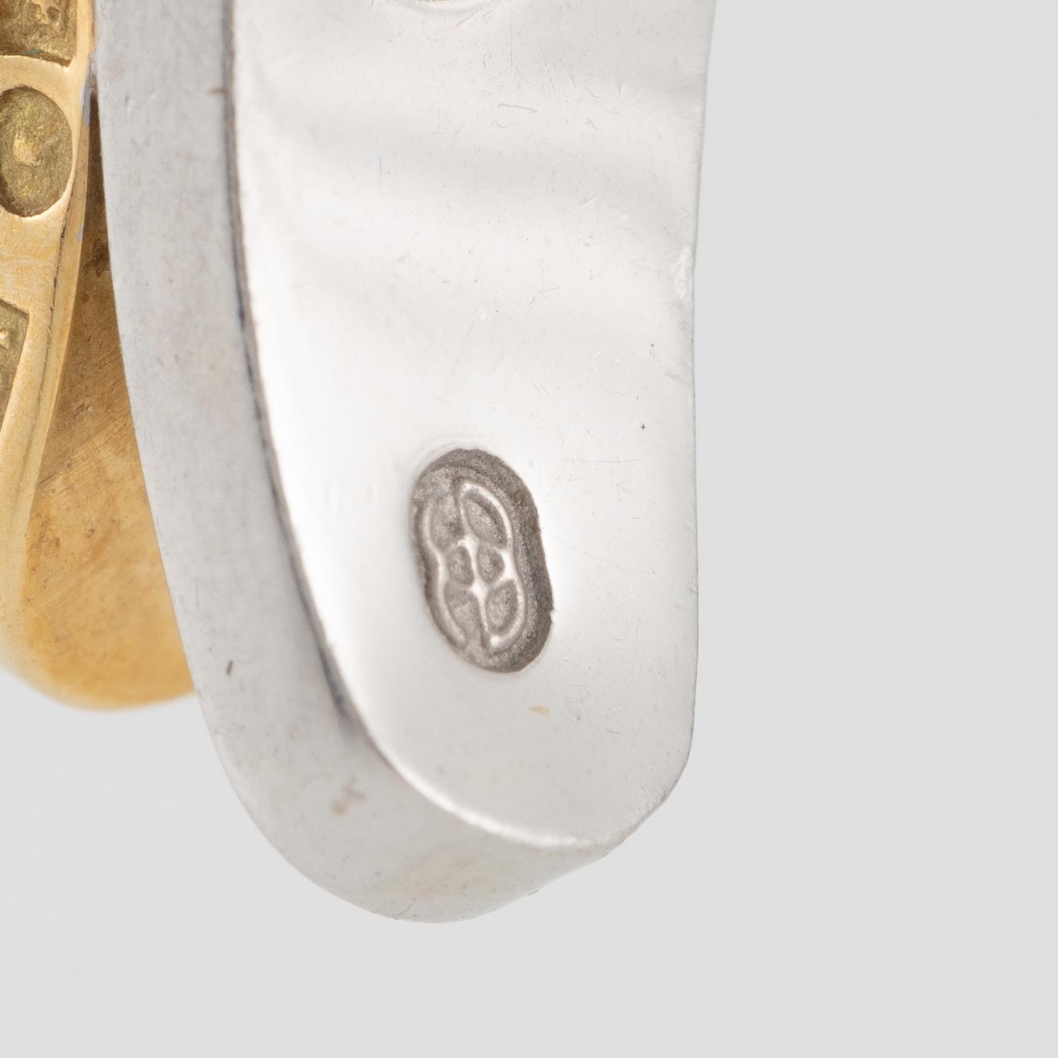 Hängsmycke, Engelbert, 18K guld/vitguld med briljantslipade diamanter, kedja 18K vitguld.