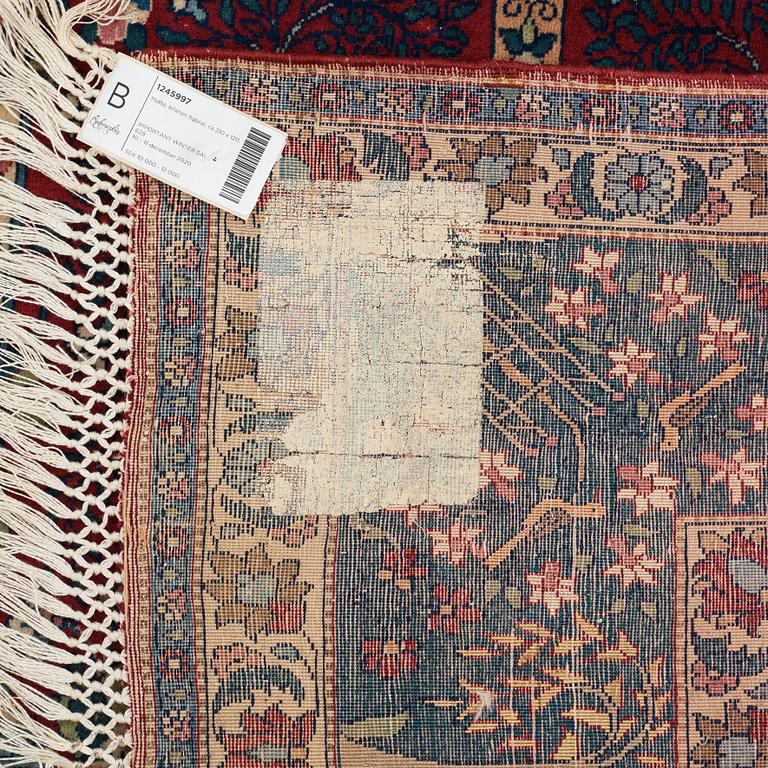Matto, a semi-antique Esfahan figural part silk, ca 222-227,5 x 128-135,5 cm.