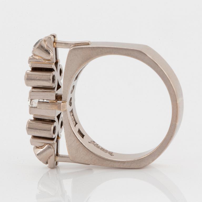 Claës Giertta ring 18K vitguld med runda briljantslipade diamanter.