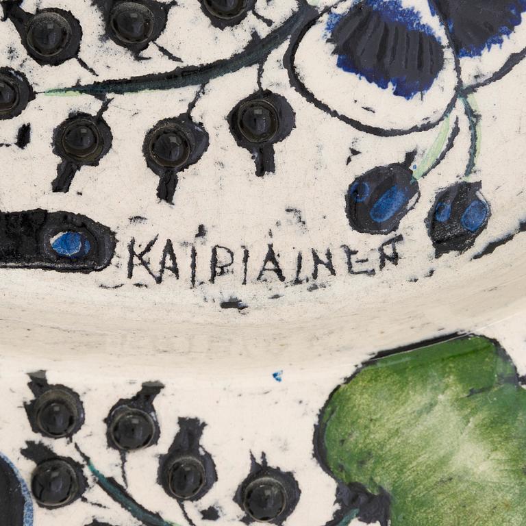 Birger Kaipiainen, a decorative ceramic plate, signed Kaipiainen.