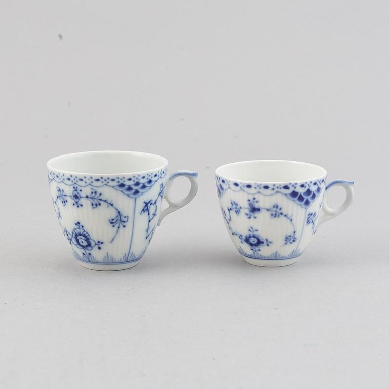 A 19 pcs coffee service 'Musselmalet' from Royal Copenhagen.