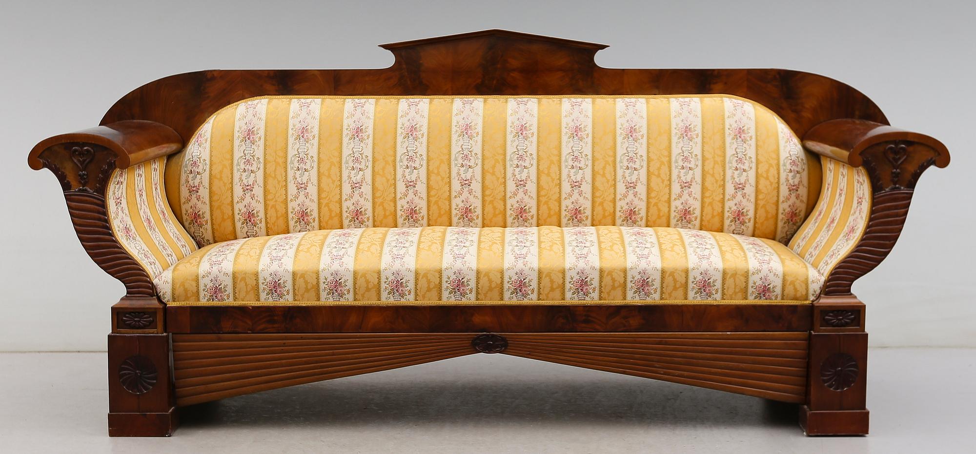 SOFFA, Karl Johan-stil, 1900-talets första hälft.