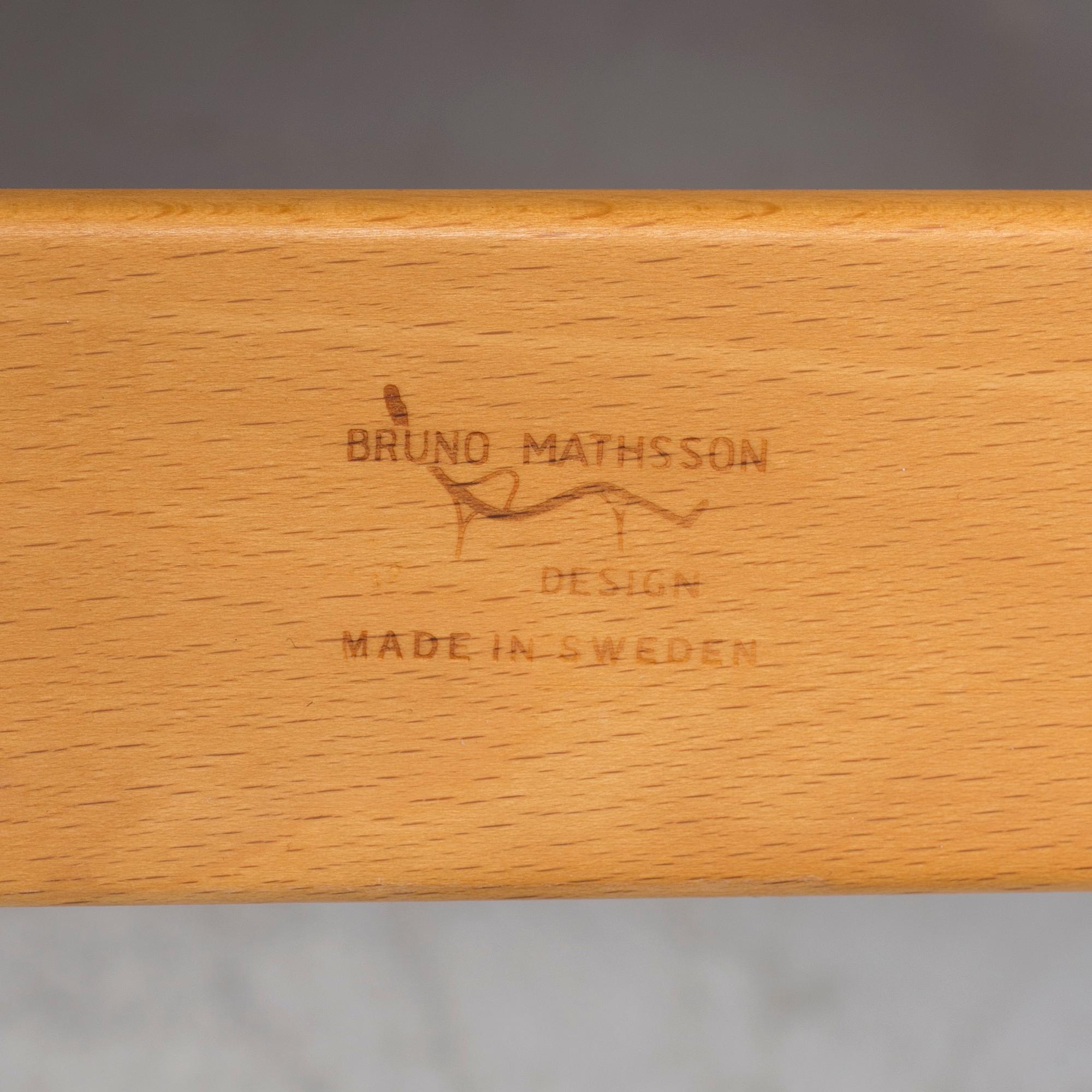 BRUNO MATHSSON, karmstol, "Eva", Firma Karl Mathsson, Värnamo, 1974.