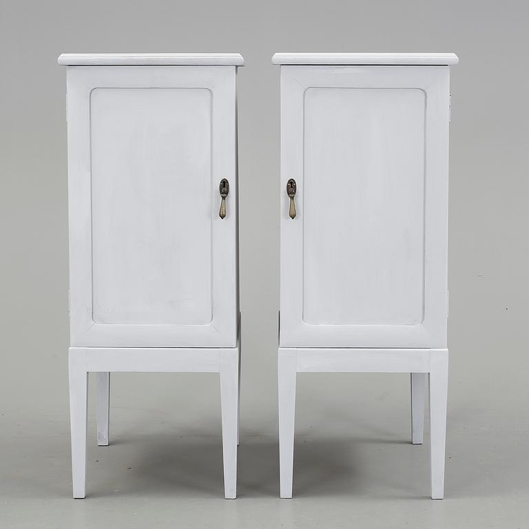 SÄNGBORD, ett par, 1920/30-tal.