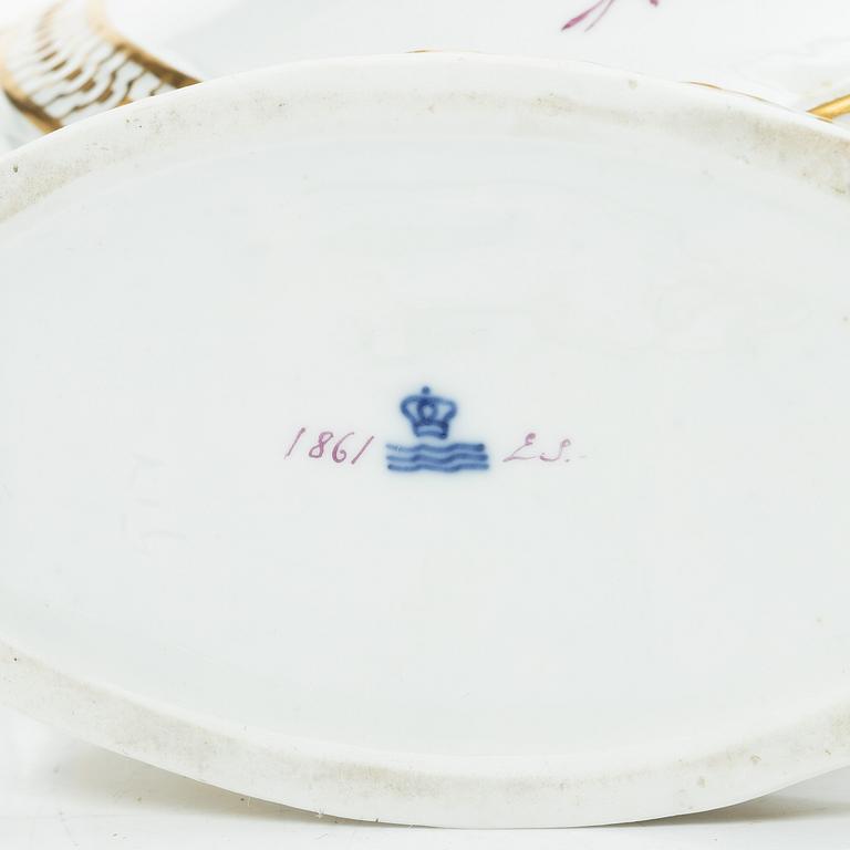 Royal Copenhagen, tulpanvaser, ett par"Juliane Marie purpur", 1905, Danmark.