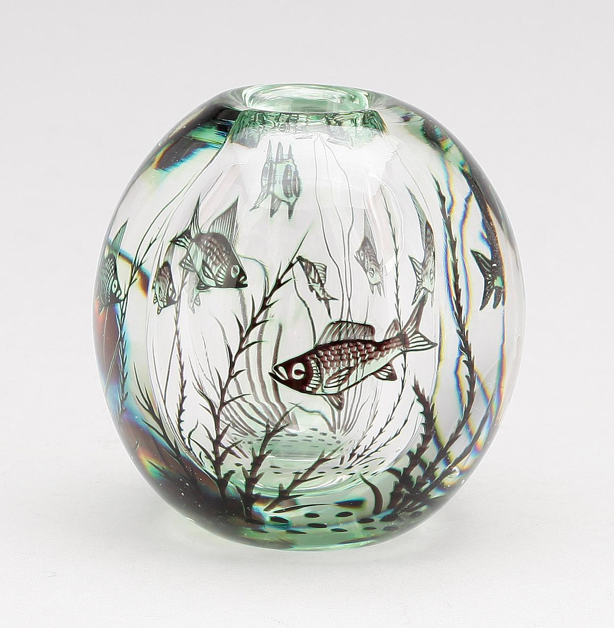 VAS, glas, fiskgraal, Edvard Hald, Orrefors. Sign och numr.