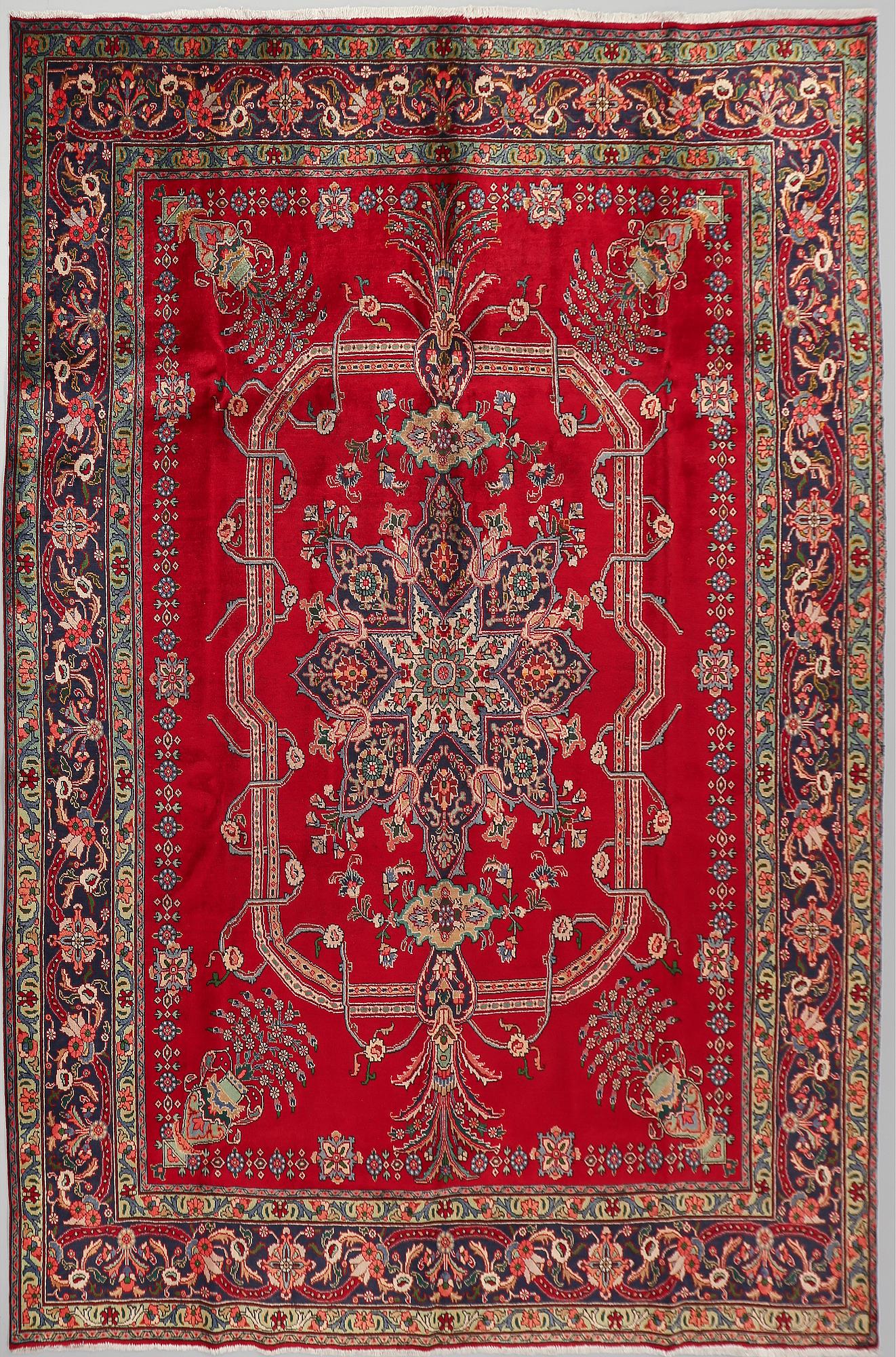 MATTA, Täbris, old, ca 385 x 290 cm.