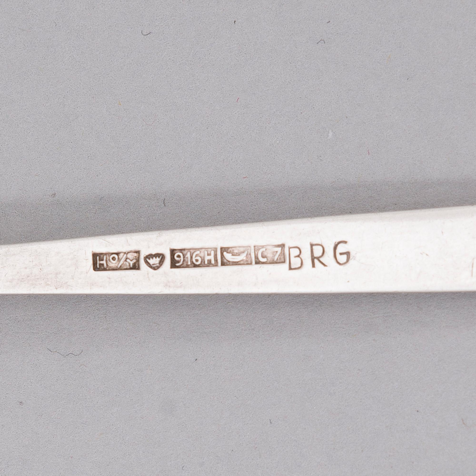 BERTEL GARDBERG, ATERINSARJA, 108 osaa, hopeaa, "Birgitta", Hopeatehdas oy, Helsinki 1956-61.