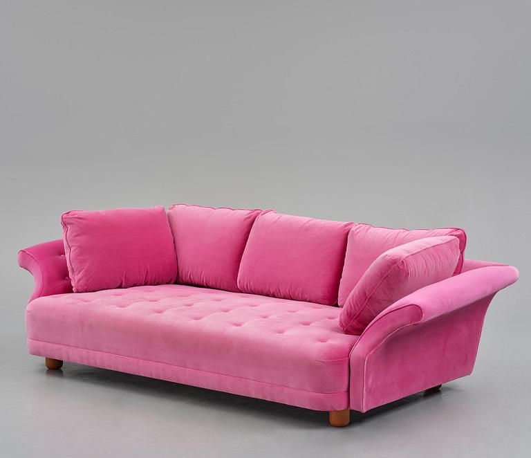 Josef Frank, a "Liljevalchs" sofa, Firma Svenskt Tenn, 2013.
