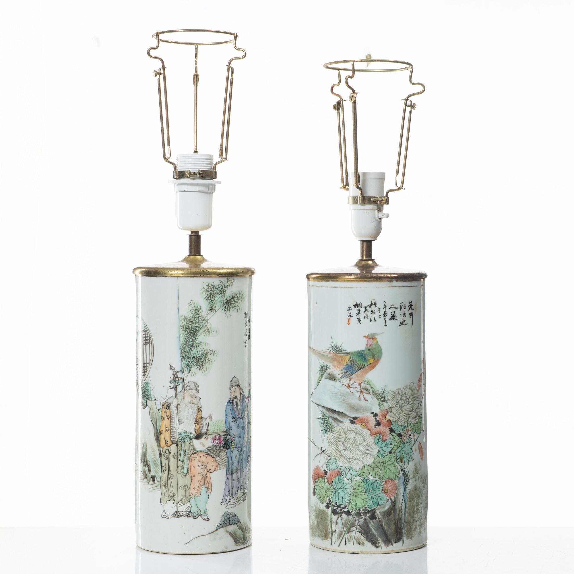 A pair of porcelain vases and a pair of table lamps, China, 20th Century.
