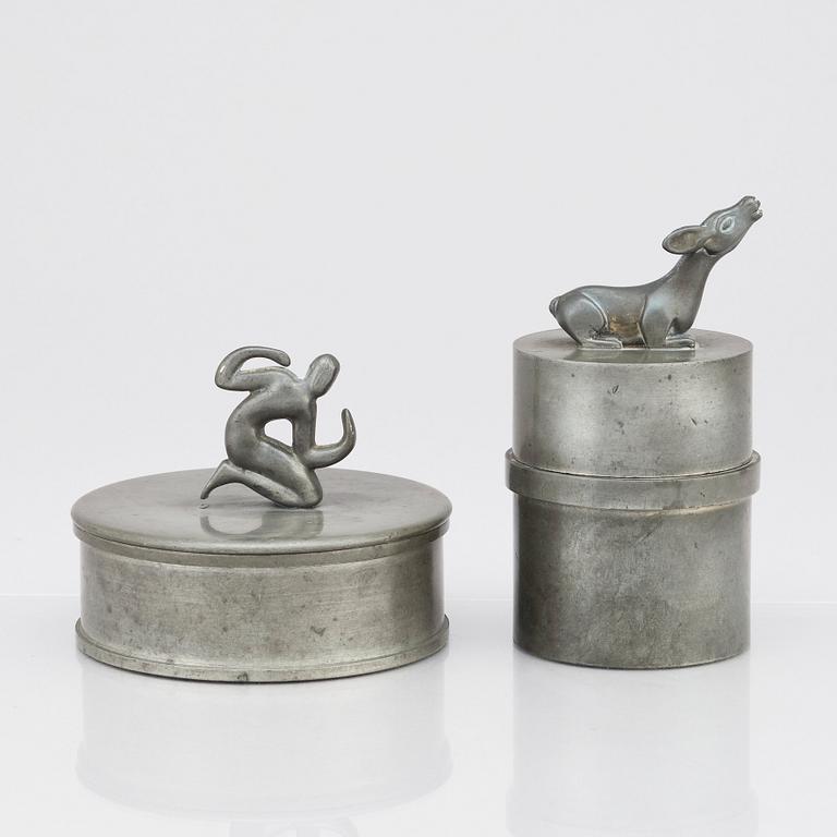 Firma Svenskt Tenn, Nils Fougstedt and Björn Trägårdh, two pewter boxes, Stockholm 1929 and 1932.