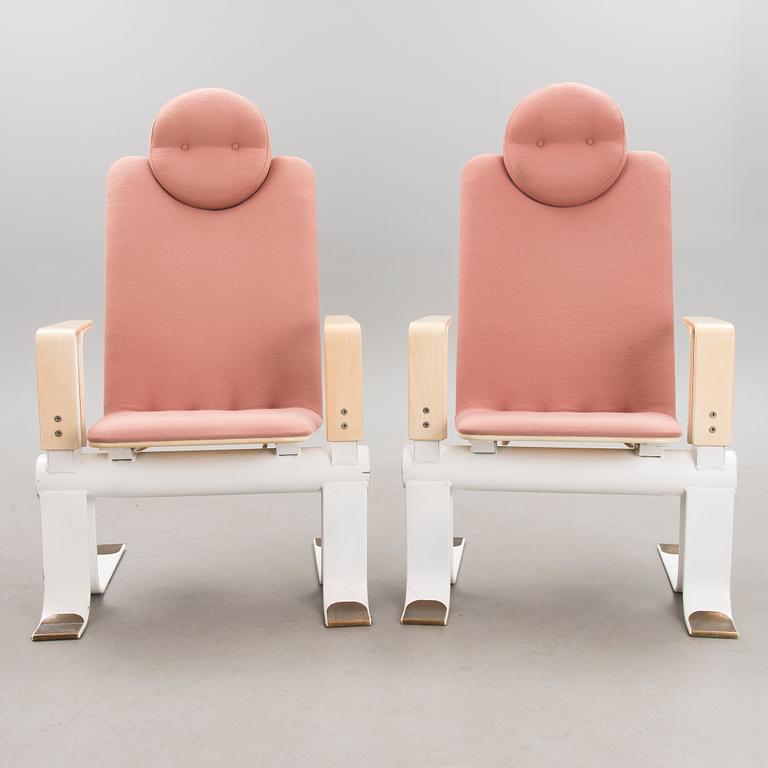 RAILI & REIMA PIETILÄ, a pair of armchairs, Asko 1986.