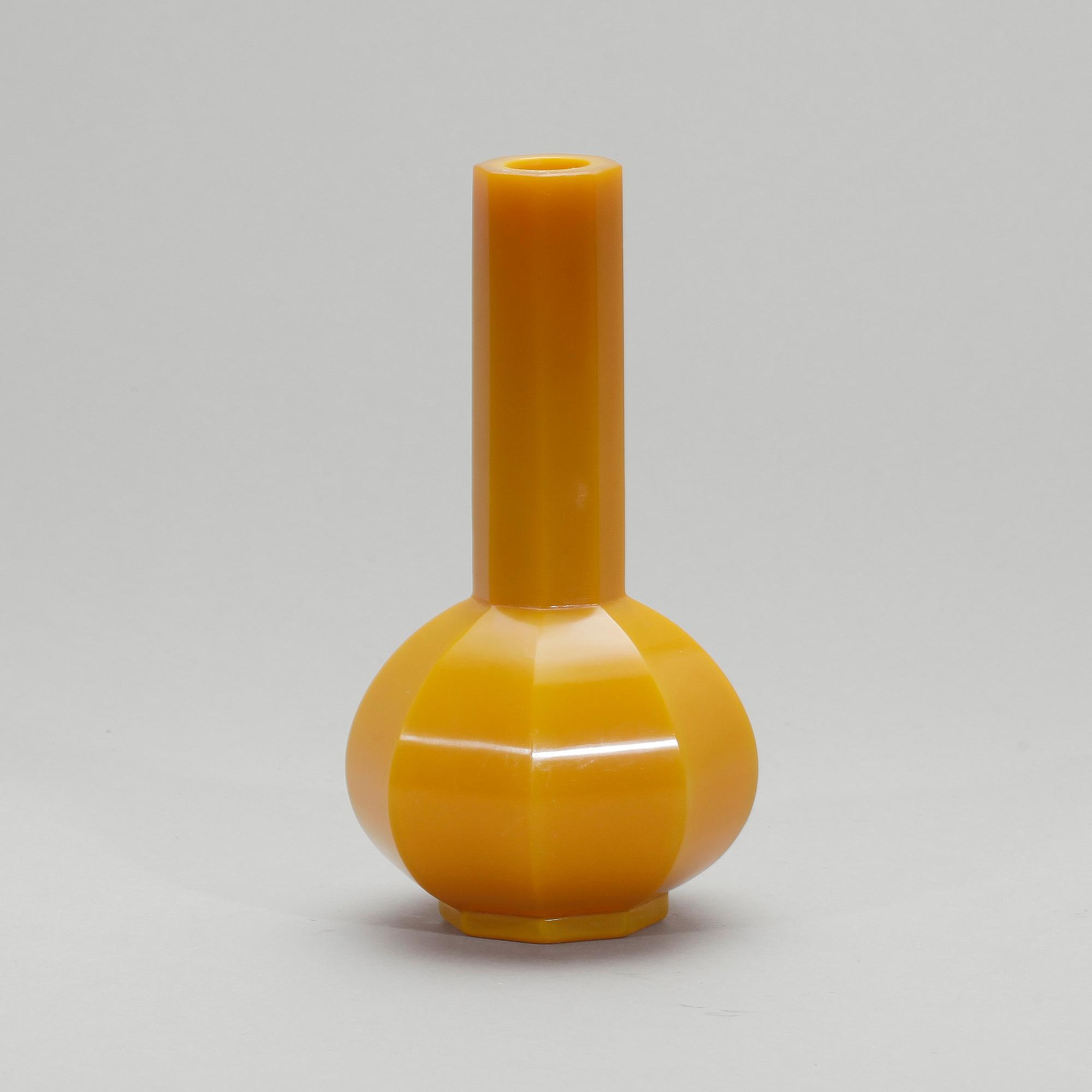 VAS, pekingglas, Kina, 1800-tal.