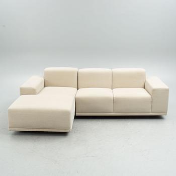 Soffa med divan, Bolia, 2020.