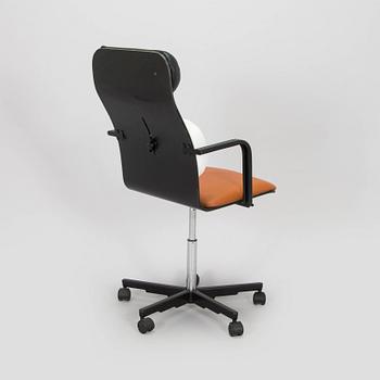 Yrjö Kukkapuro, tuoli, "Sirkus", Avarte Oy, 1983.