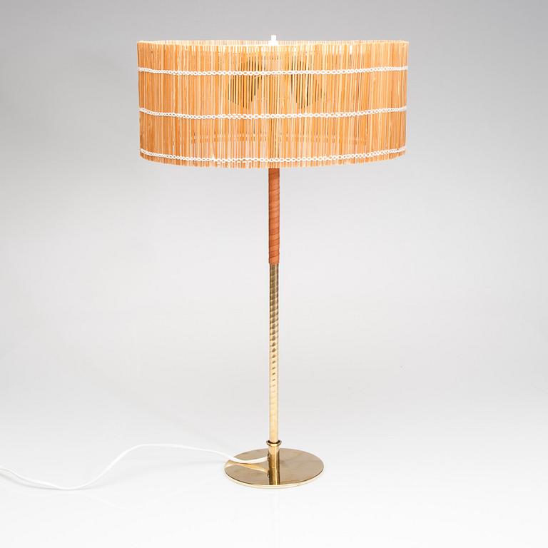 BORDSLAMPA, Paavo Tynell, stämplad Taito Oy. 1900-talets mitt.