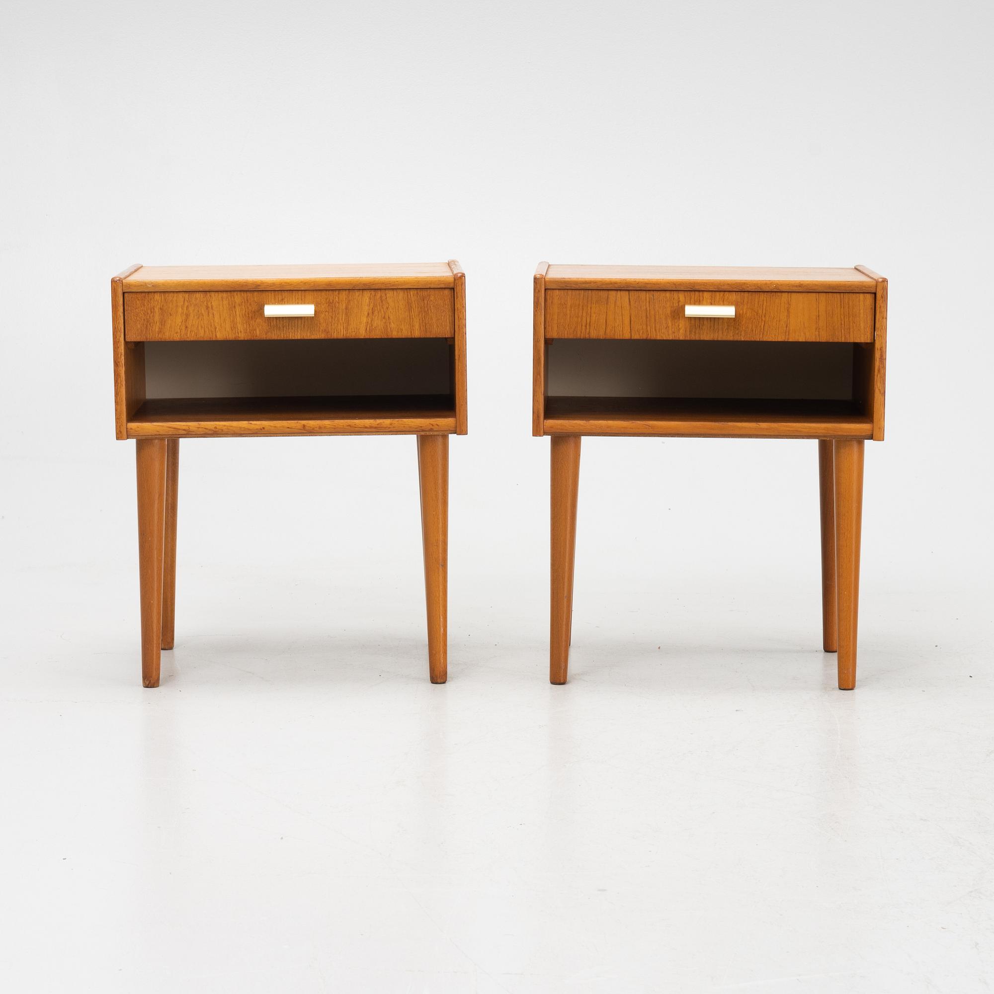 Sängbord, ett par, 1900-talets andra hälft.
