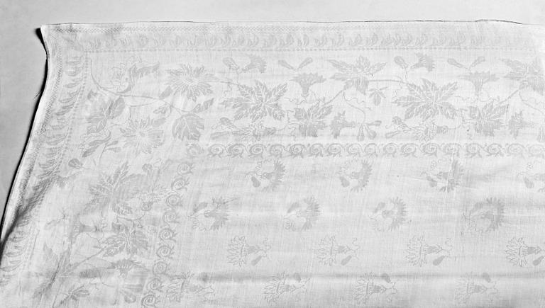 TABLE CLOTH, linen damask. 398,5 x 263 cm. Wadstena Fabrik, Sweden.
