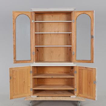 VITRINSKÅP, 1800-talets slut.