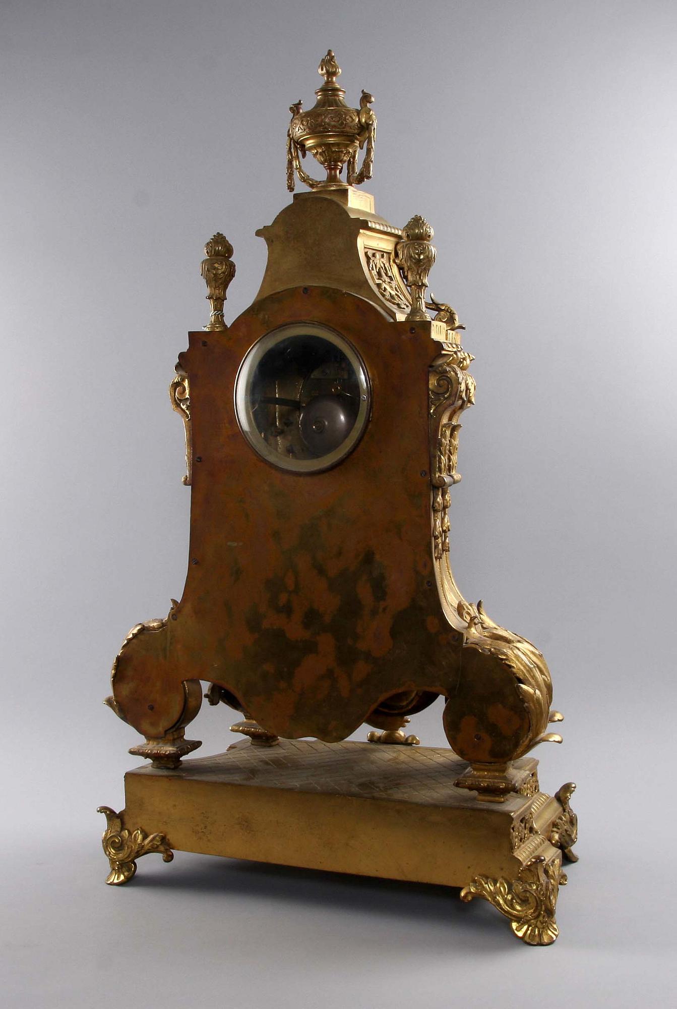 BORDSPENDYL, Louis XVI-stil. 1800-talets slut, Paris.