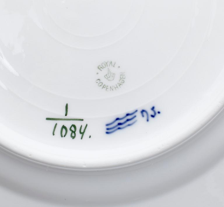 SERVISDELAR, 125 delar, porslin, "Musselmalet" Royal Copenhagen.