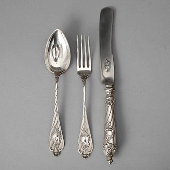 RESEBESTICK, 3 st, silver, CG Hallberg, 1900. Tot vikt ca 219 gram exklusive knivblad.