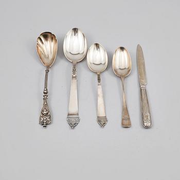 PARTI SILVER, 13 delar, bl a Anders Lundqvist, Stockholm, 1835. Vikt 620 gram.