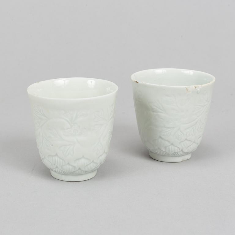 A pair of blanc de chine cups, Qing dynasty, 19th Century.