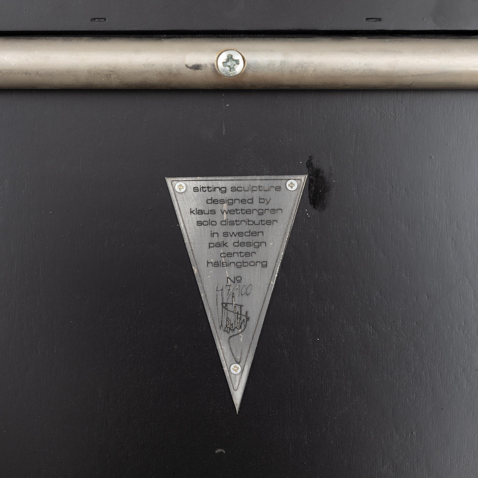 Klaus Wettergren, karmstolar, ett par, "Sitting Sculpture", Palk Design Centre, Helsingborg, sent 1900-tal.