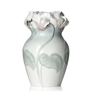 90. Waldemar Lindström, & Karl Lindström (1865-1956), a porcelain vase, Rörstrand, ca. 1900.