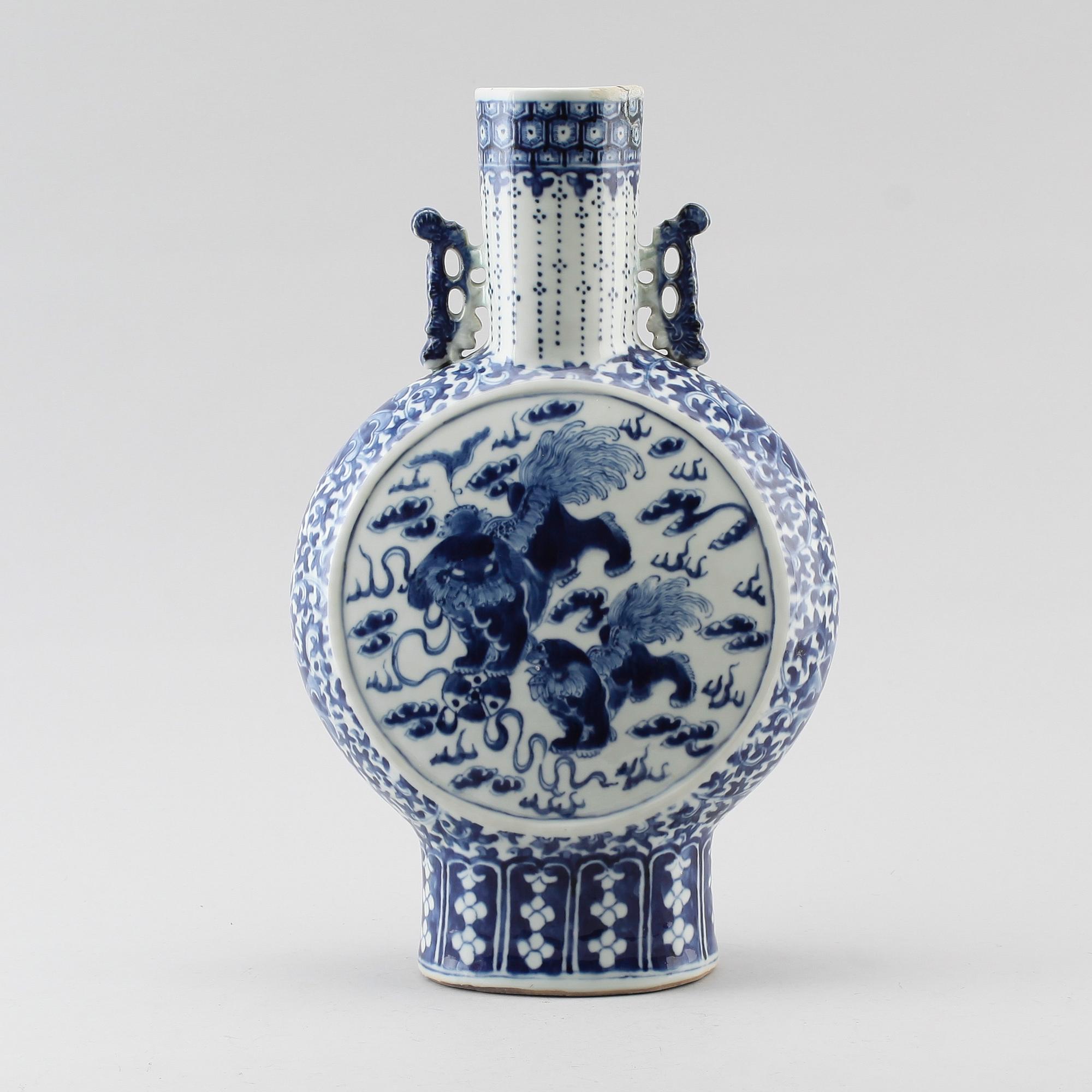 PILGRIMSFLASKA, porslin, Kina, sent 1800-/1900-tal.