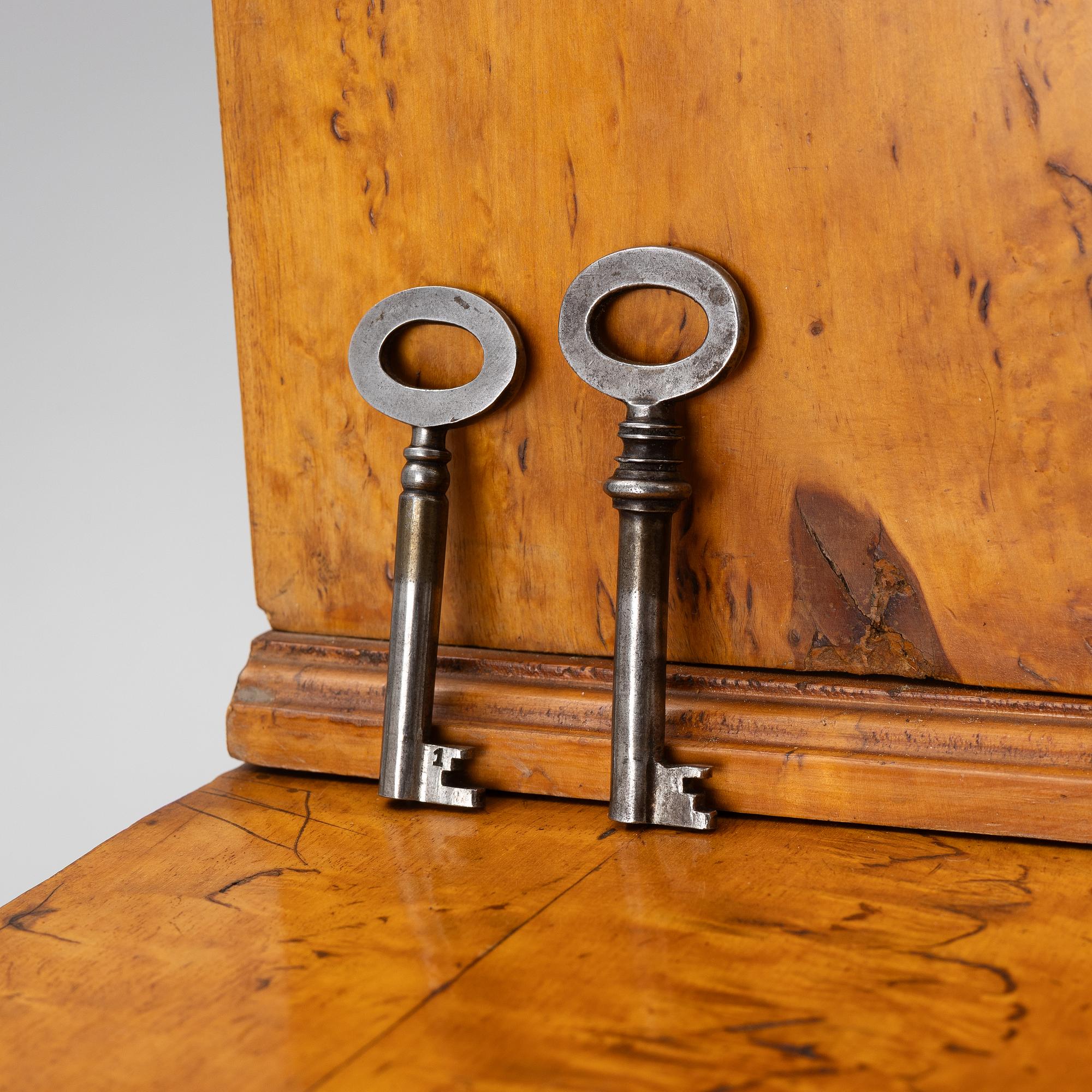 Hörnskåp, 1800-tal.