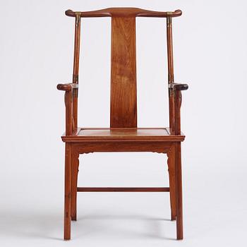 A Chinese 'official's hat' chair, Guanmaoyi, 20th century.