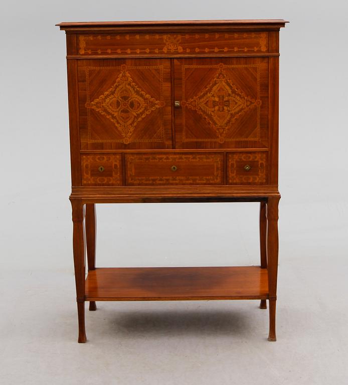 SKÅP, Aktiebolaget Mobilia, 1900-talets första hälft.