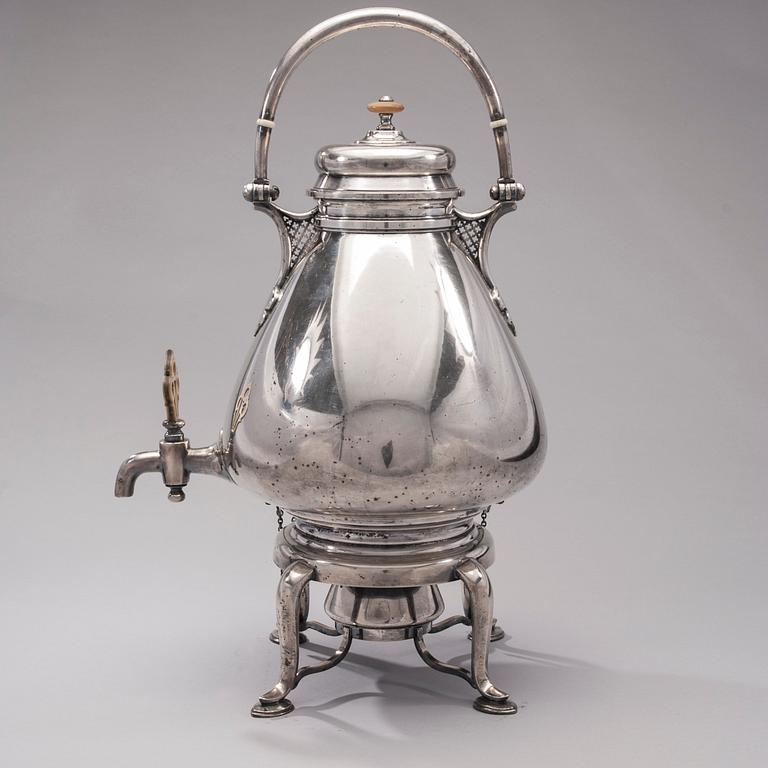 SAMOVAR, försilvrad, pärlemor, stämplad AK. Aleksander Katch (Александр Качъ), S:t Petersburg, sekelskiftet 1800/1900.