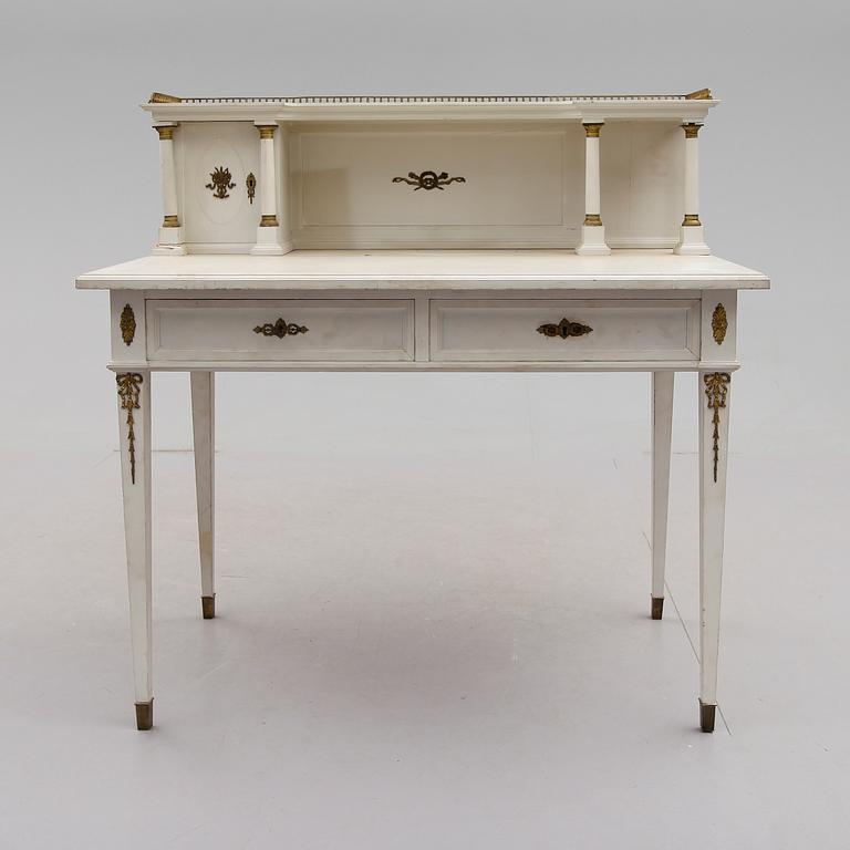 SKRIVBORD, empirestil, 1900-talets första hälft.