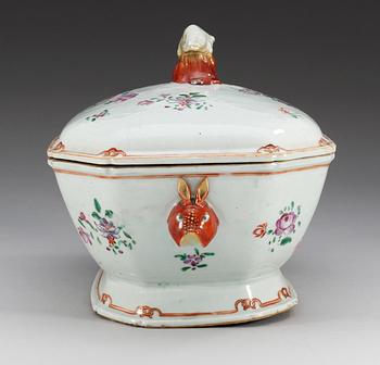 A famille rose tureen and cover, Qing dynasty, Qianlong (1736-95).