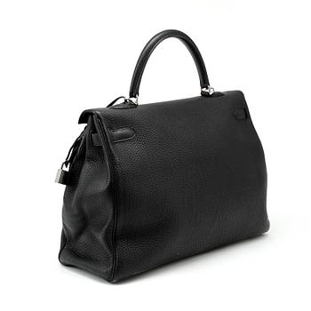 HERMÈS, a black veau togo, "Kelly 35".