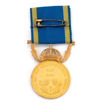 a Swedish gold medal 23 ct. Weight ca 16 grams.