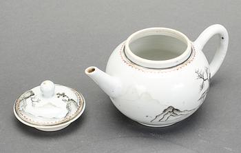 TEKANNA, porslin. Kina, Chien-Lung (1736-1795).